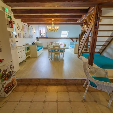 U Zámku Penzion Mělník